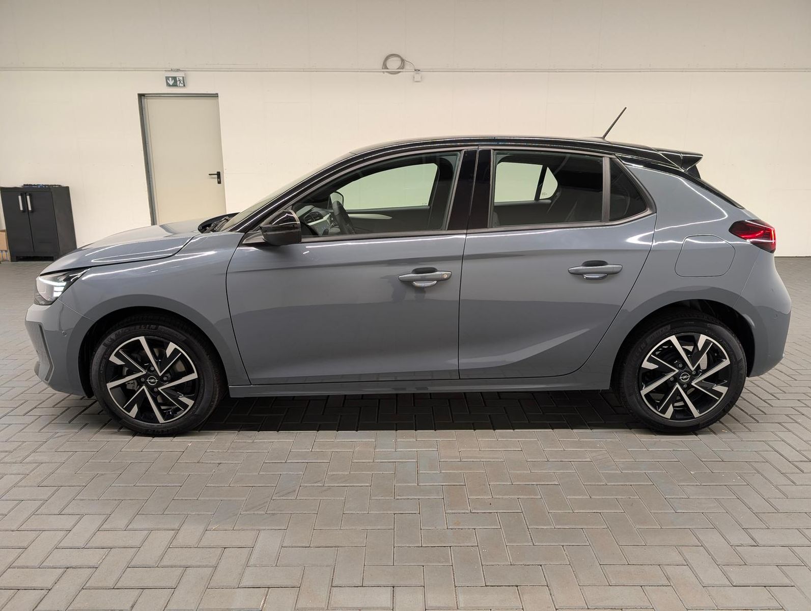 Opel Corsa GS Hybrid LED/SHZ/Kam/App-Link/Tempomat imagem 2