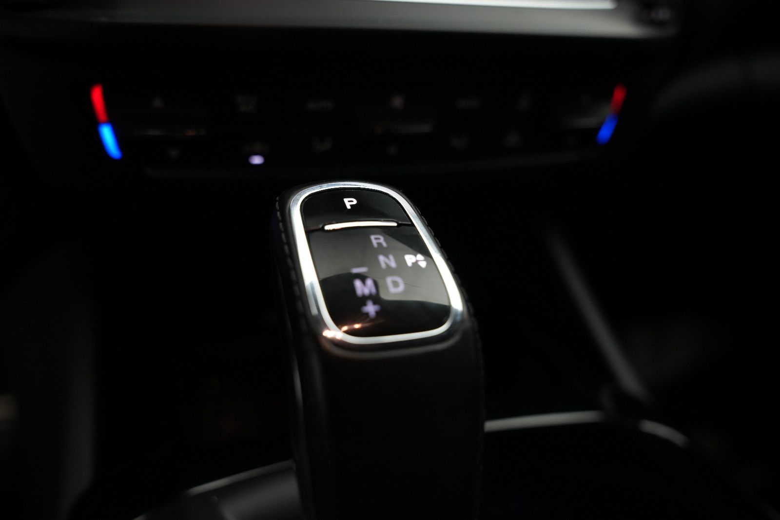 Fahrzeugabbildung Maserati Levante Diesel/GRANSPORT/LED/360°/MEMORY