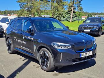 2021 BMW IX3 — фото 3