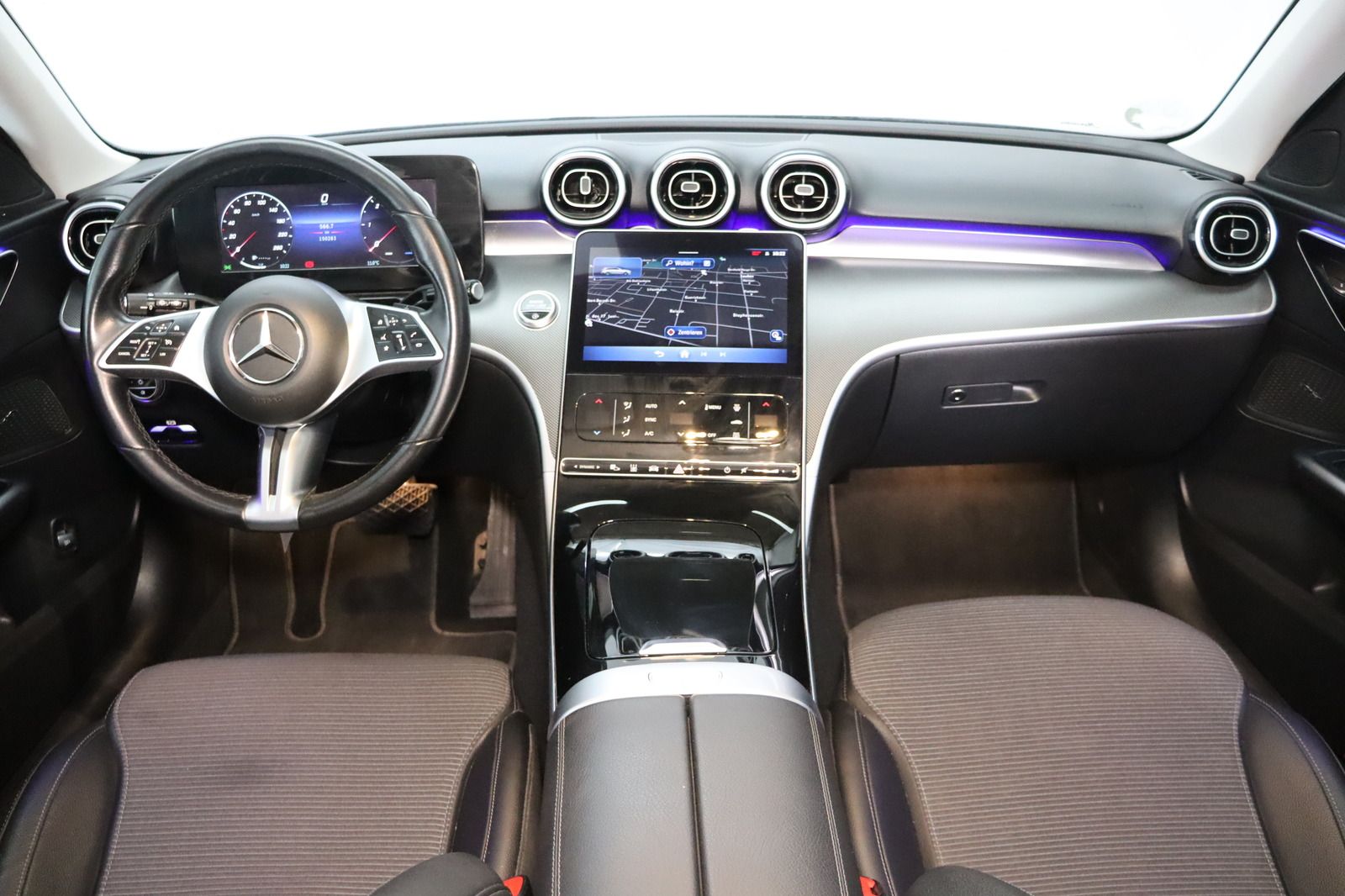 Fahrzeugabbildung Mercedes-Benz C 220 T d * LED * Standhzg. *