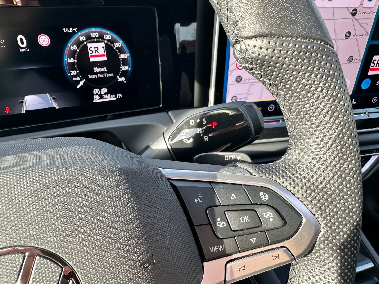 Fahrzeugabbildung Volkswagen Tiguan 1.5 eTSI R-Line*Panorama-Dach*AHK*SHZ*LHZ