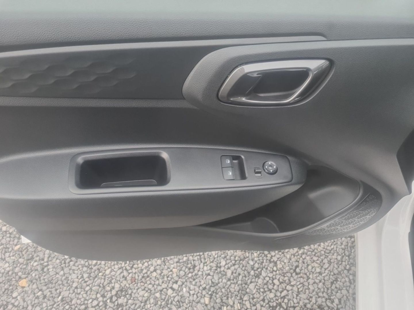 Fahrzeugabbildung Hyundai i10 FL 1.0 Benzin MT Allwetterreifen PDC Klima