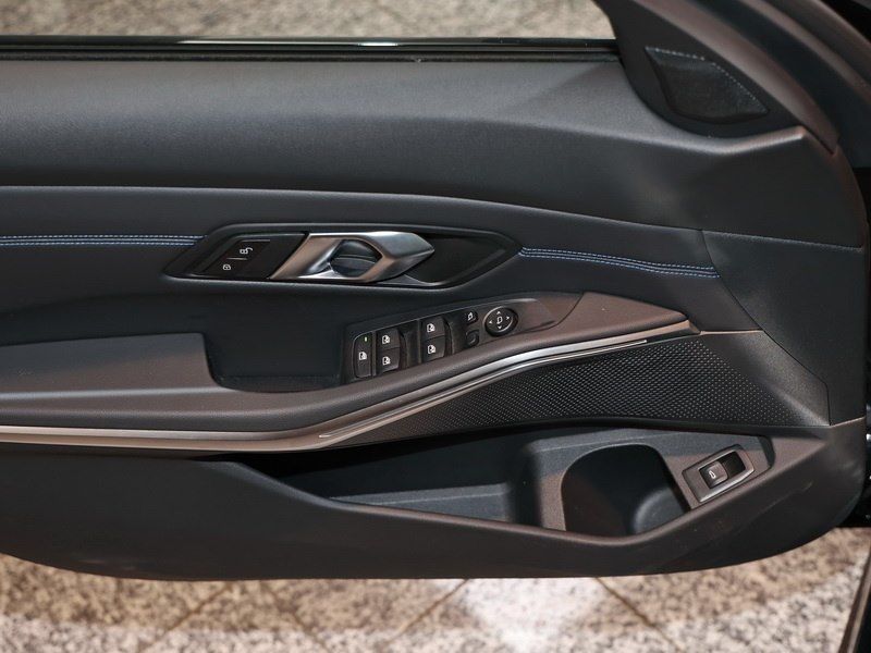 BMW 320 - Bild 9