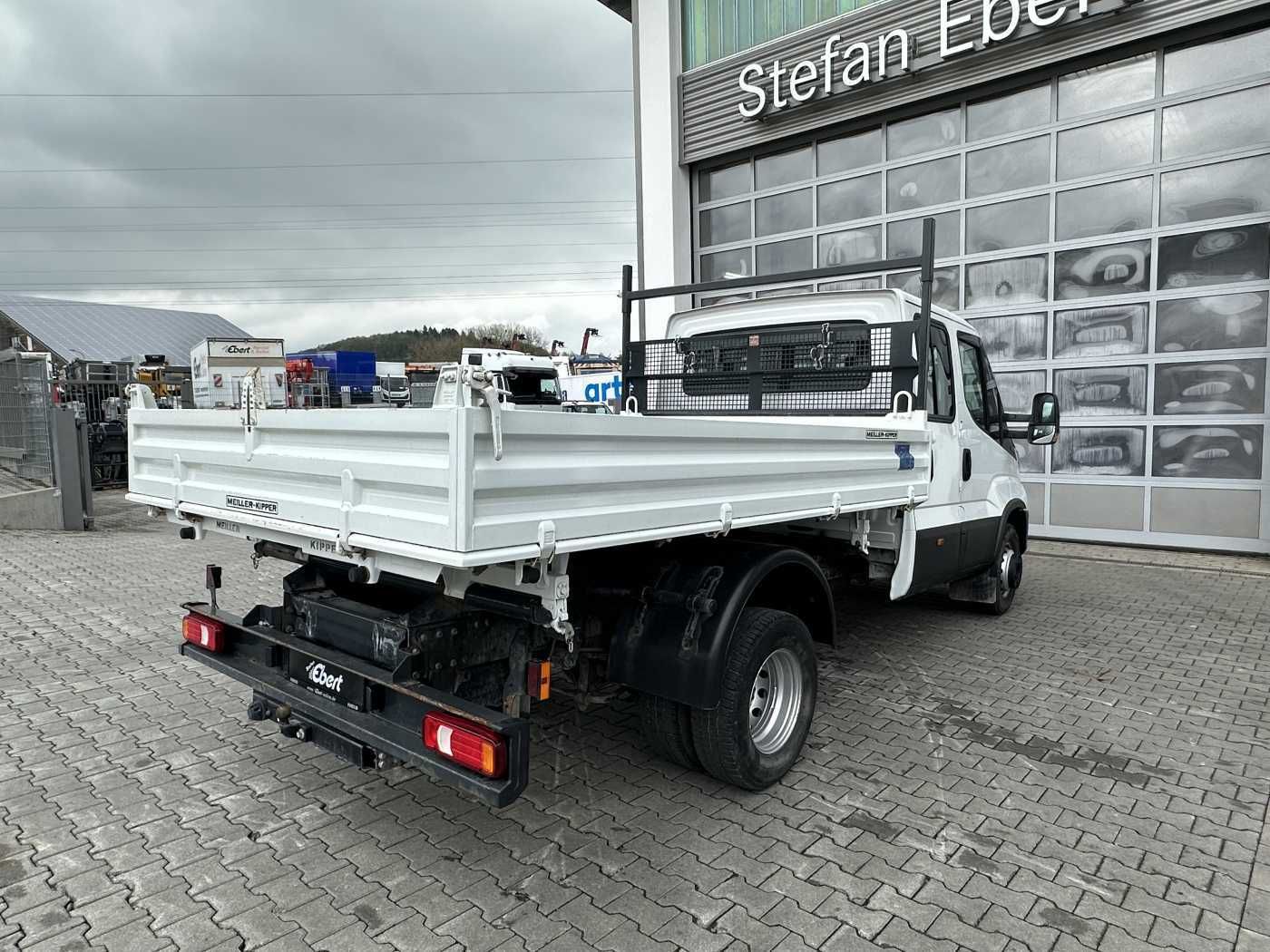 Fahrzeugabbildung Iveco 70C18H 3-S.Kipper *R.3750mm*7Sitze*AHK*