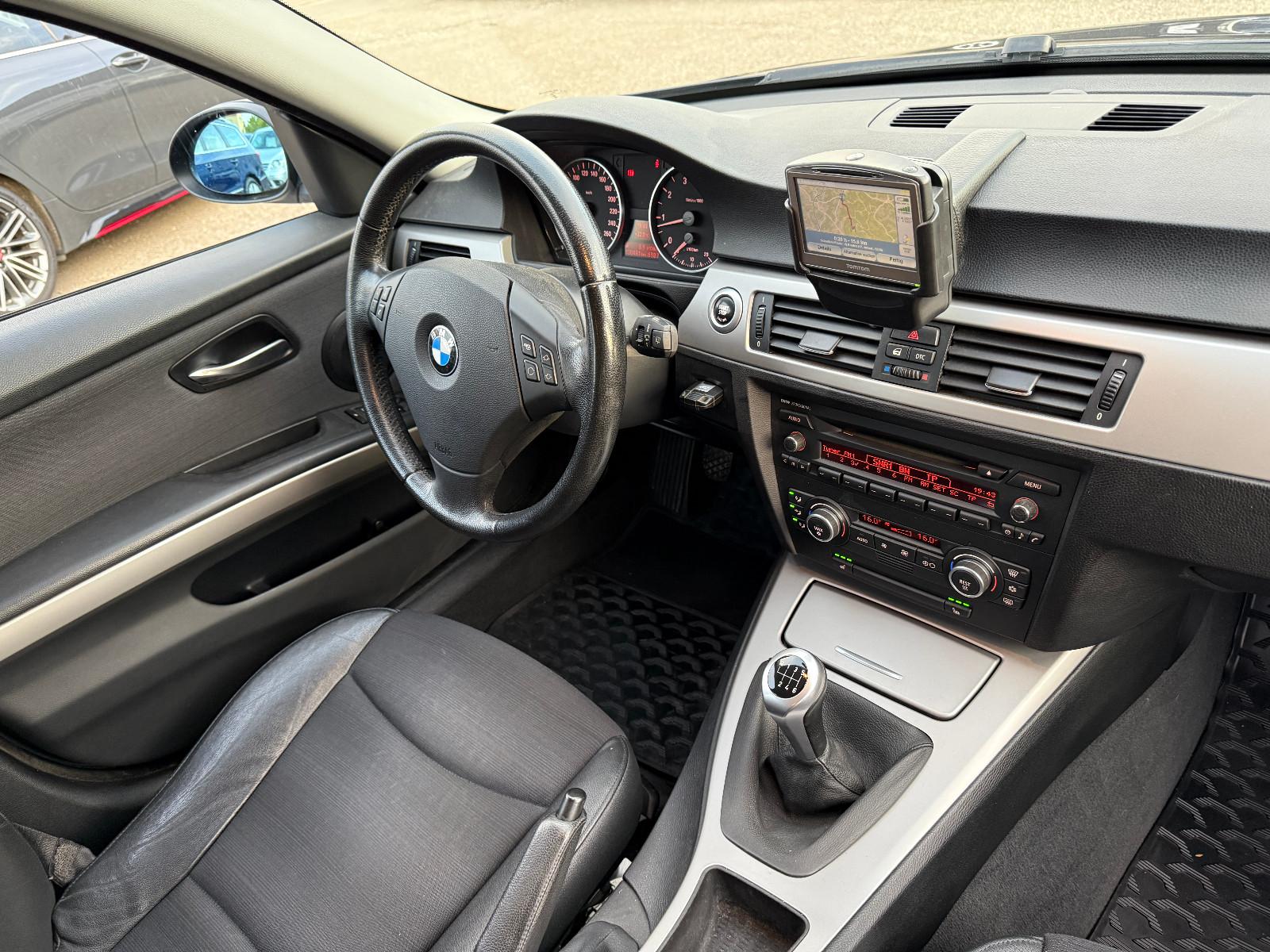 BMW 320 2007 — photo 22