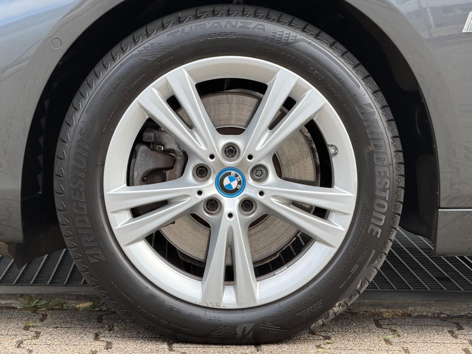 BMW 225 XE*LUXURY*PANO*LEDER*KAM*HARMAN*MEMORY*KEY*