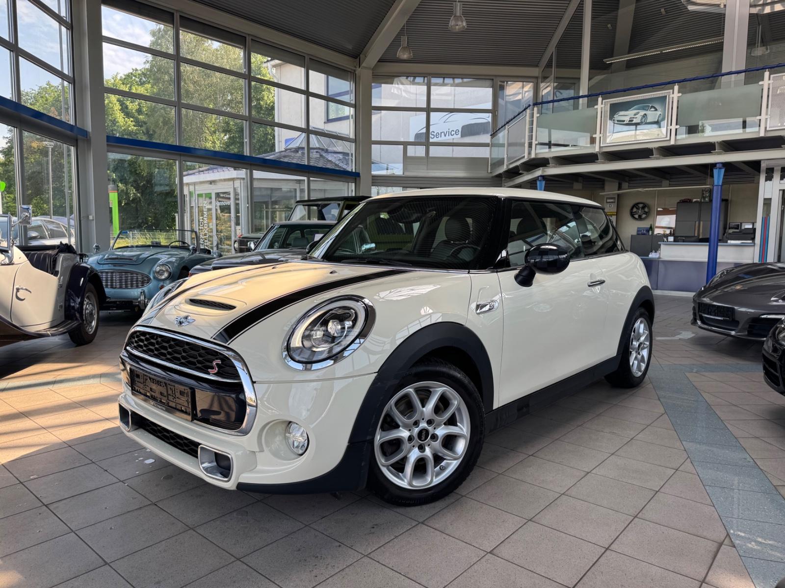 MINI 3-trg. Cooper S Chili Pano Navi Leder LED