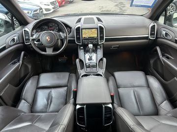 Porsche Cayenne - 9