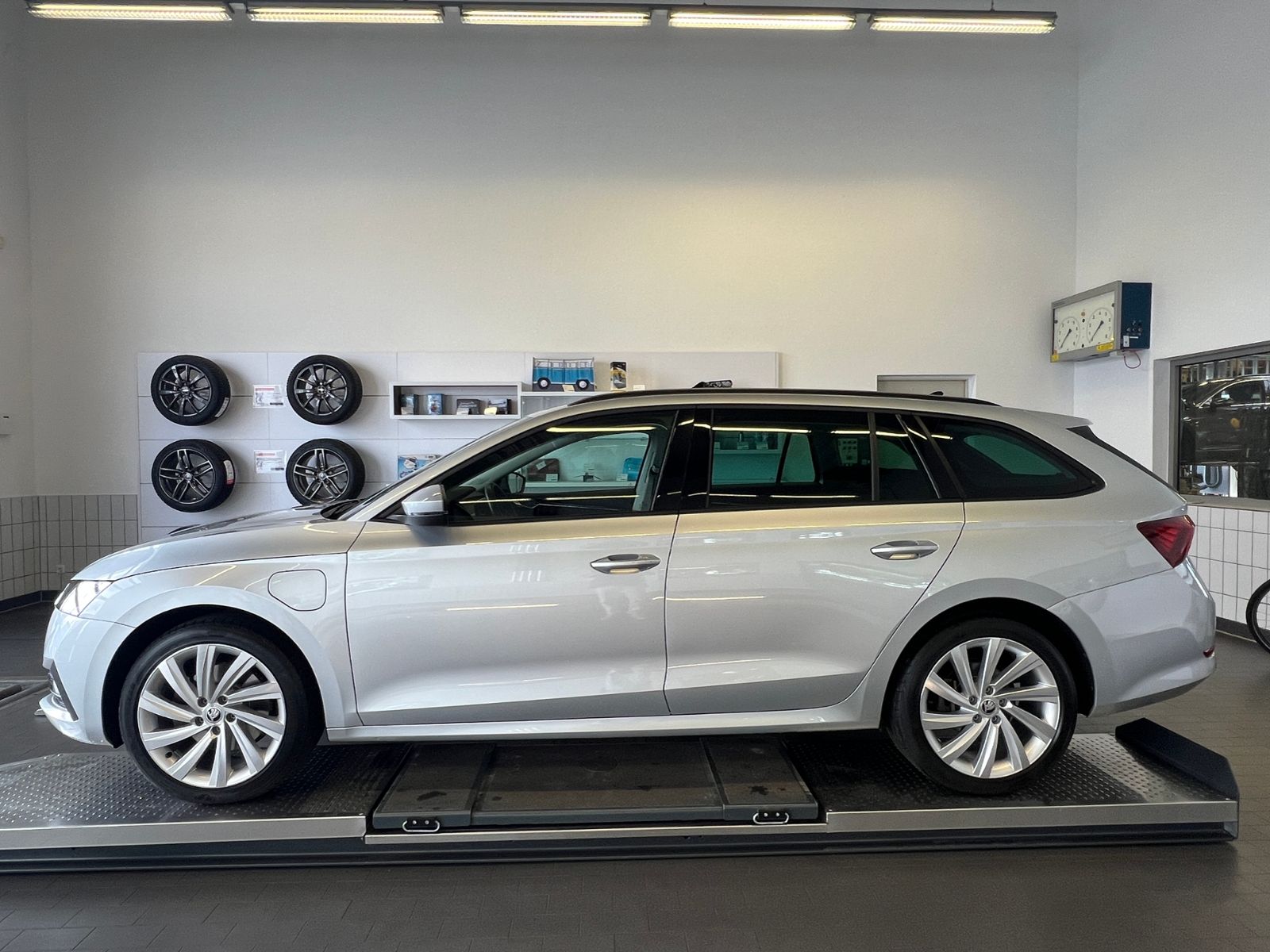 Fahrzeugabbildung SKODA Octavia Combi 1.4 TSI iV Style*Garantie, Matrix-