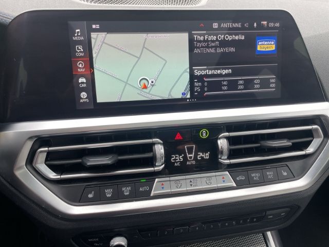 Fahrzeugabbildung BMW 340 i M xDrive Mild-Hybrid Autom. AHK, Panoramad