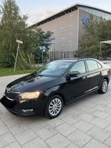 Skoda Rapid 1.0 TSI Active Active - Skoda Rapid in München