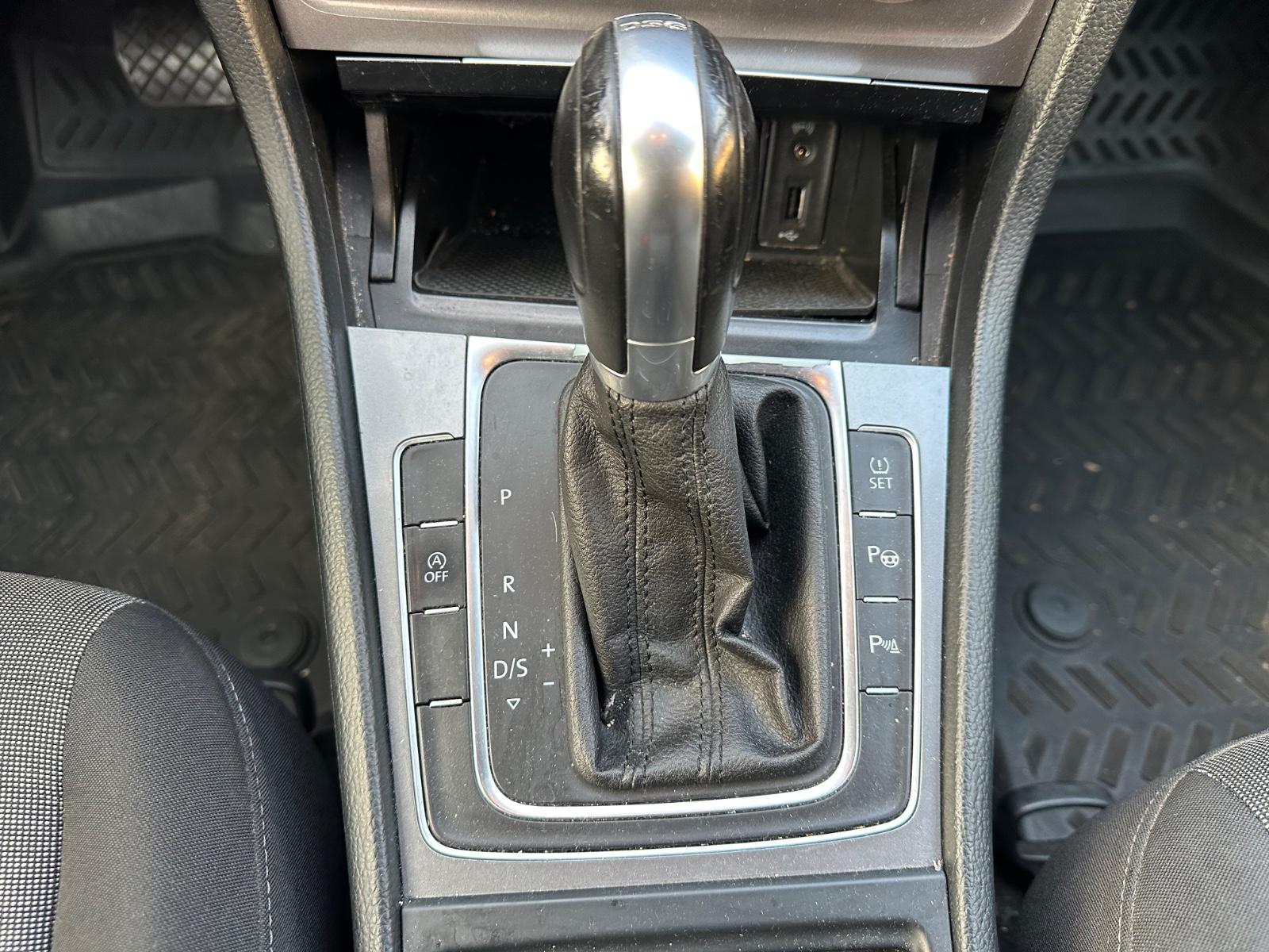 Volkswagen Golf 2015 — photo 18