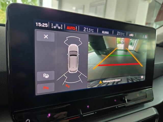 Leon Sportstourer FR 1.5 TSI DSG LED NAV ACC KAM