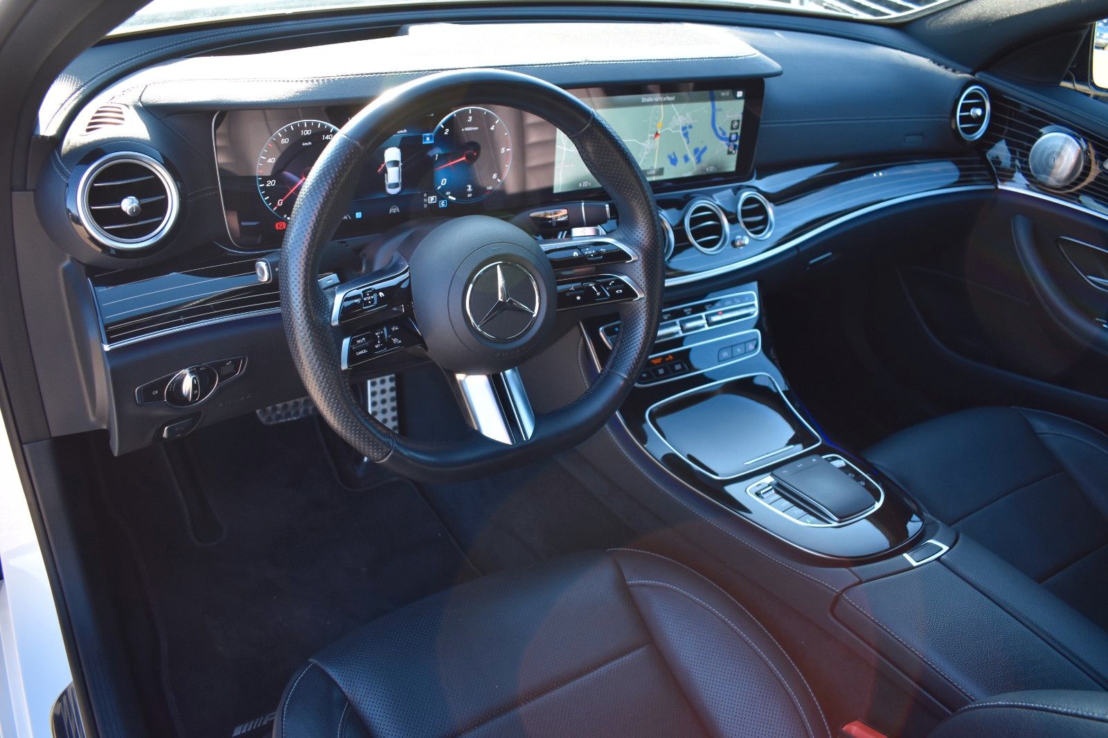 Fahrzeugabbildung Mercedes-Benz E 400d  Lim. 4Matic designo Multibeam AMG Line