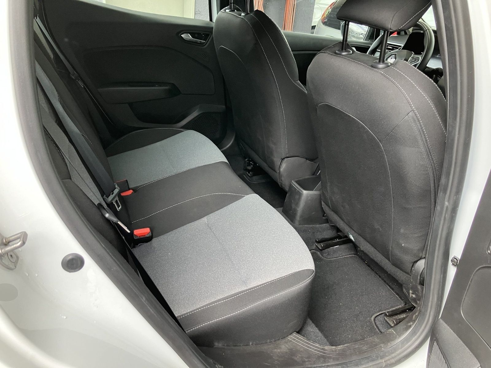 Renault Clio - Bild 9