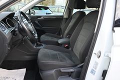 VW Tiguan 1.5 TSI Highline 34tkm LED AHK Sitzhz PDC