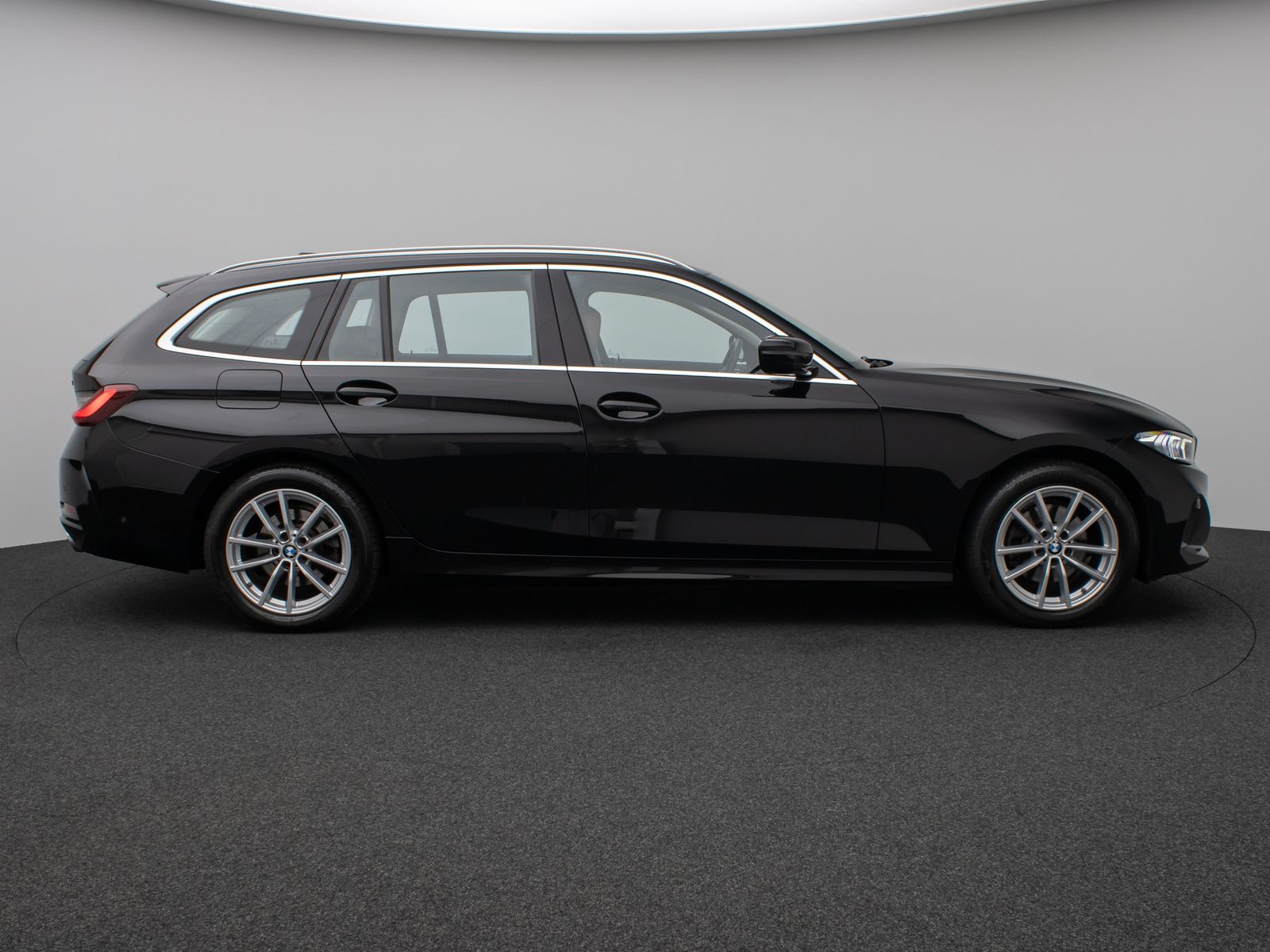 Fahrzeugabbildung BMW 320d xD Kamera DAB HiFi Stop&Go Alarm Sport LED