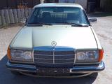 Mercedes-Benz C 230 - Mercedes-Benz C 230: Coupe