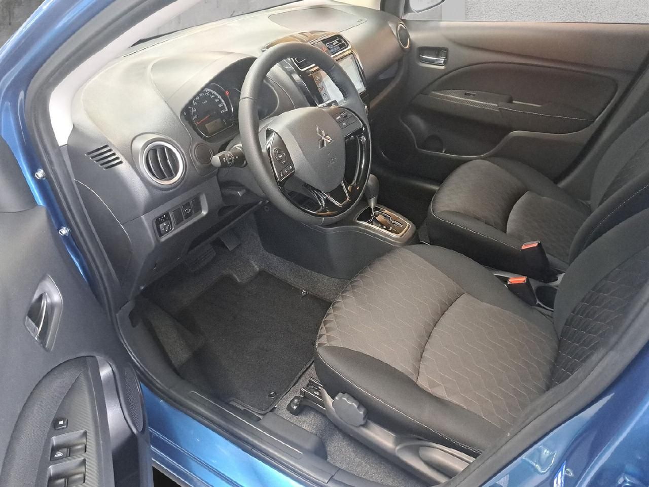 Fahrzeugabbildung Mitsubishi Space Star Select+*Ganzjahresreifen*