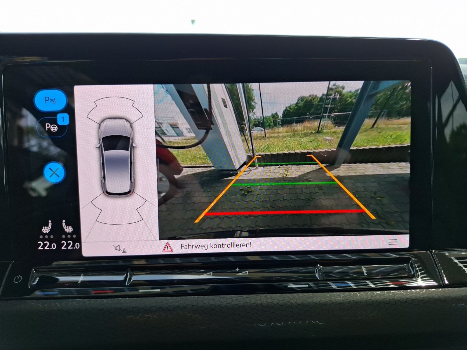 Fahrzeugabbildung Volkswagen Golf VIII GTI DSG Matrix Navi AID HUD Pano ACC R