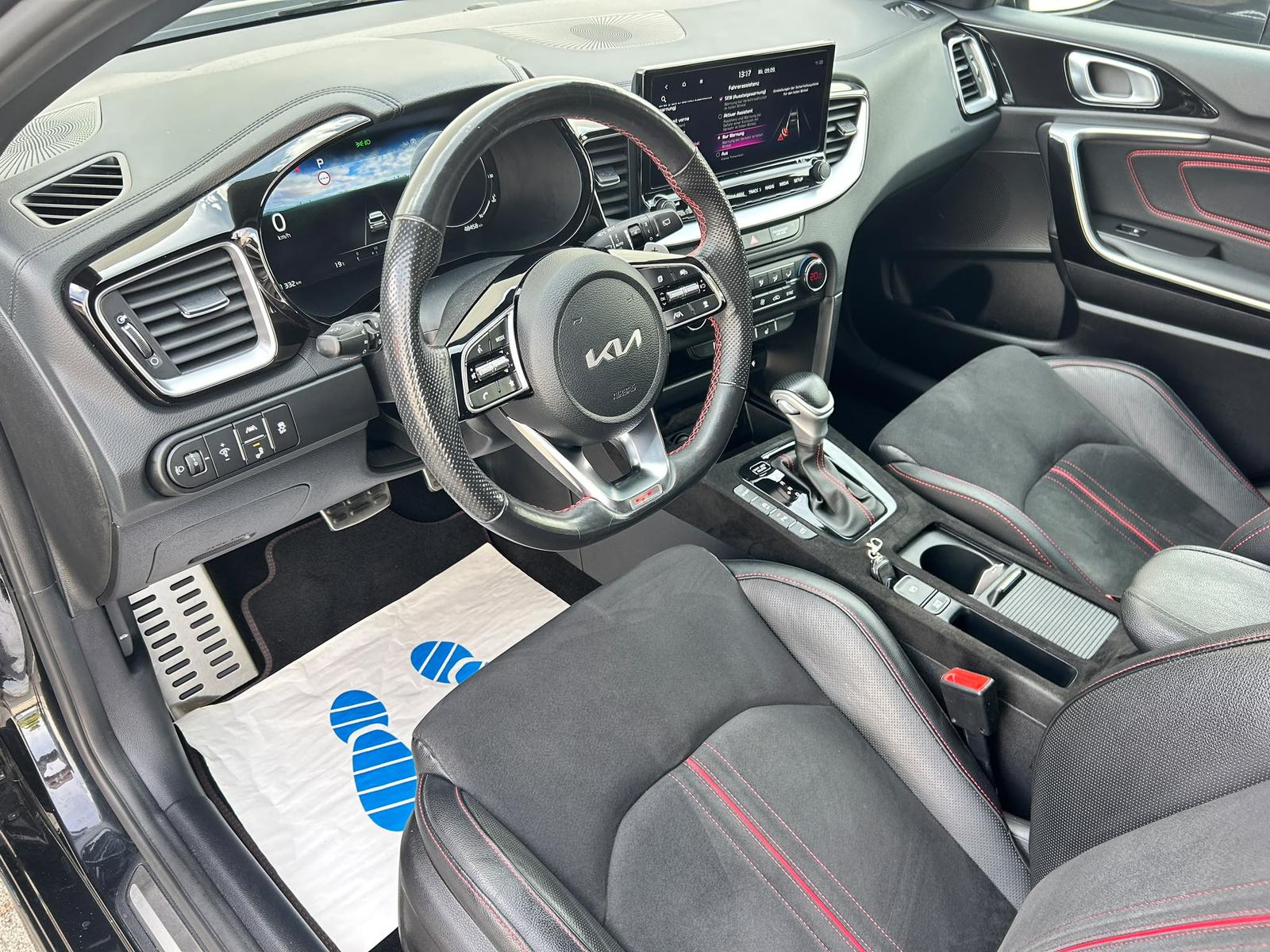 Kia Ceed GT 2.HD|AKPRAPOVIC|4xSHZ|KAMERA|18"|DIGITAL