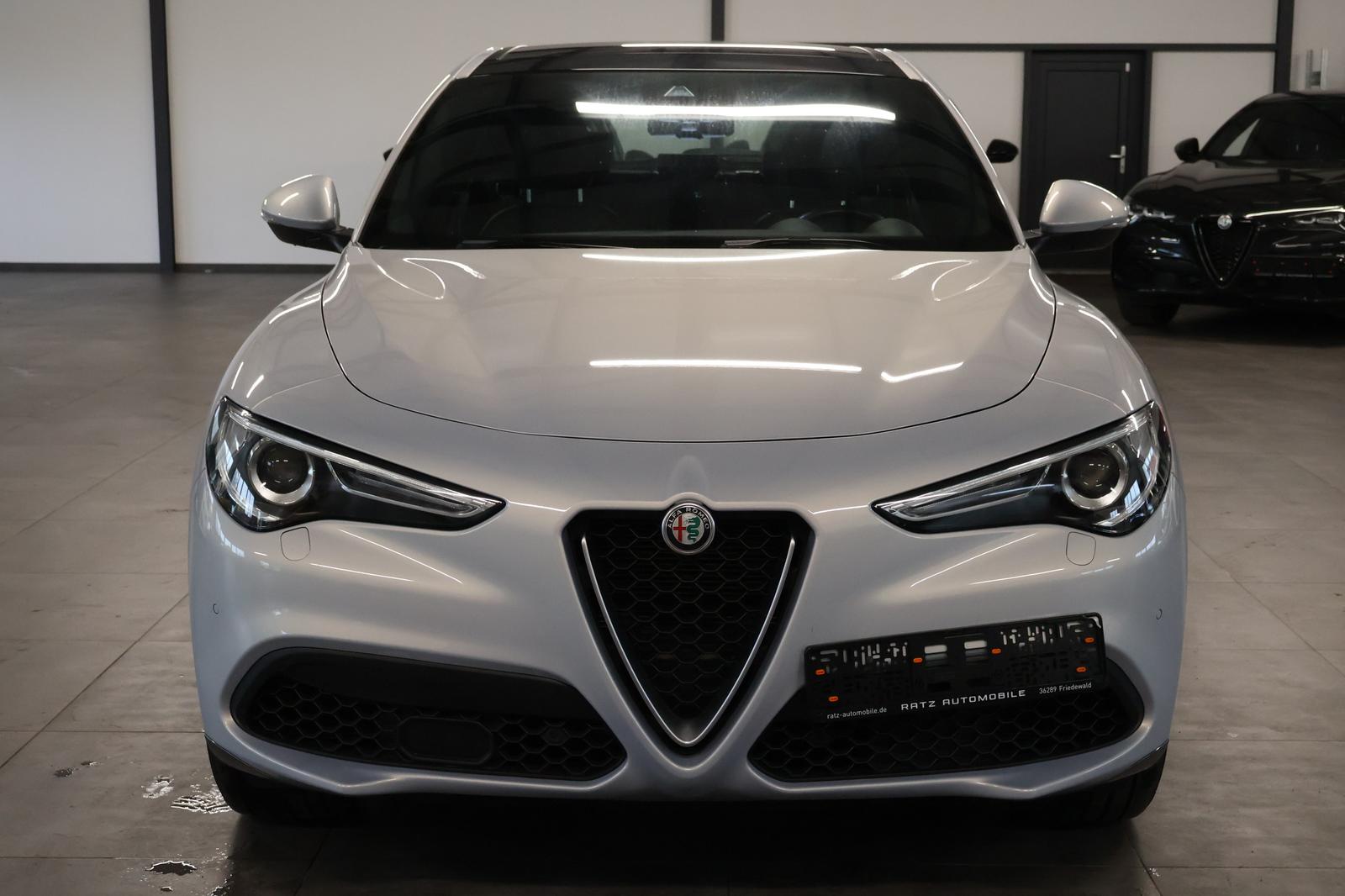 Alfa Romeo Stelvio Ti Q4 Perla Lunare BIXEN+PANO+AHK+WINTER
