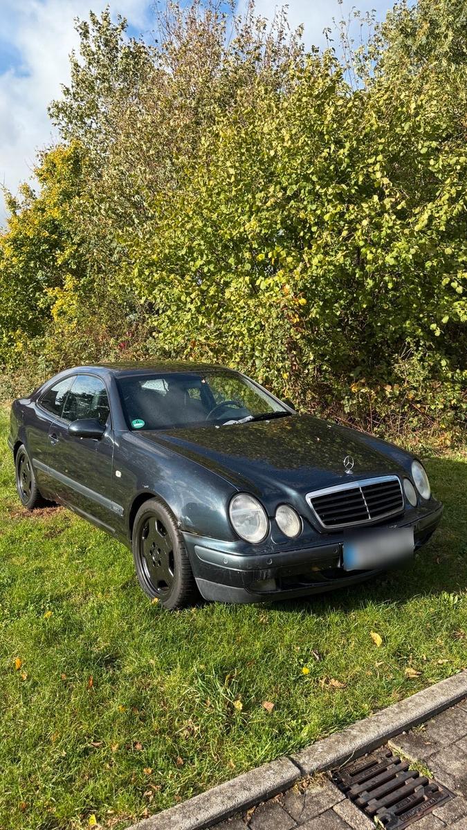Mercedes-Benz CLK 320