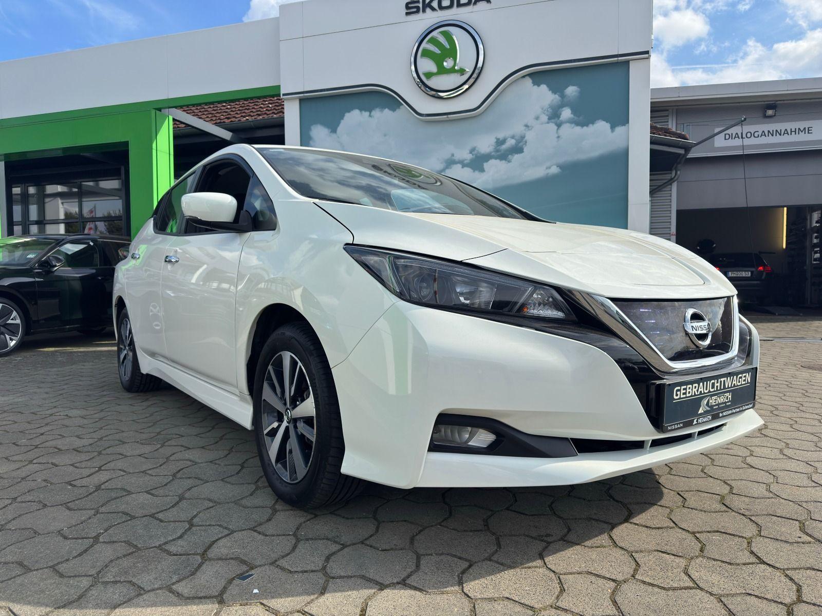 Nissan Leaf 40kWh*RFK*Allwetter*SHz*behLenkrad