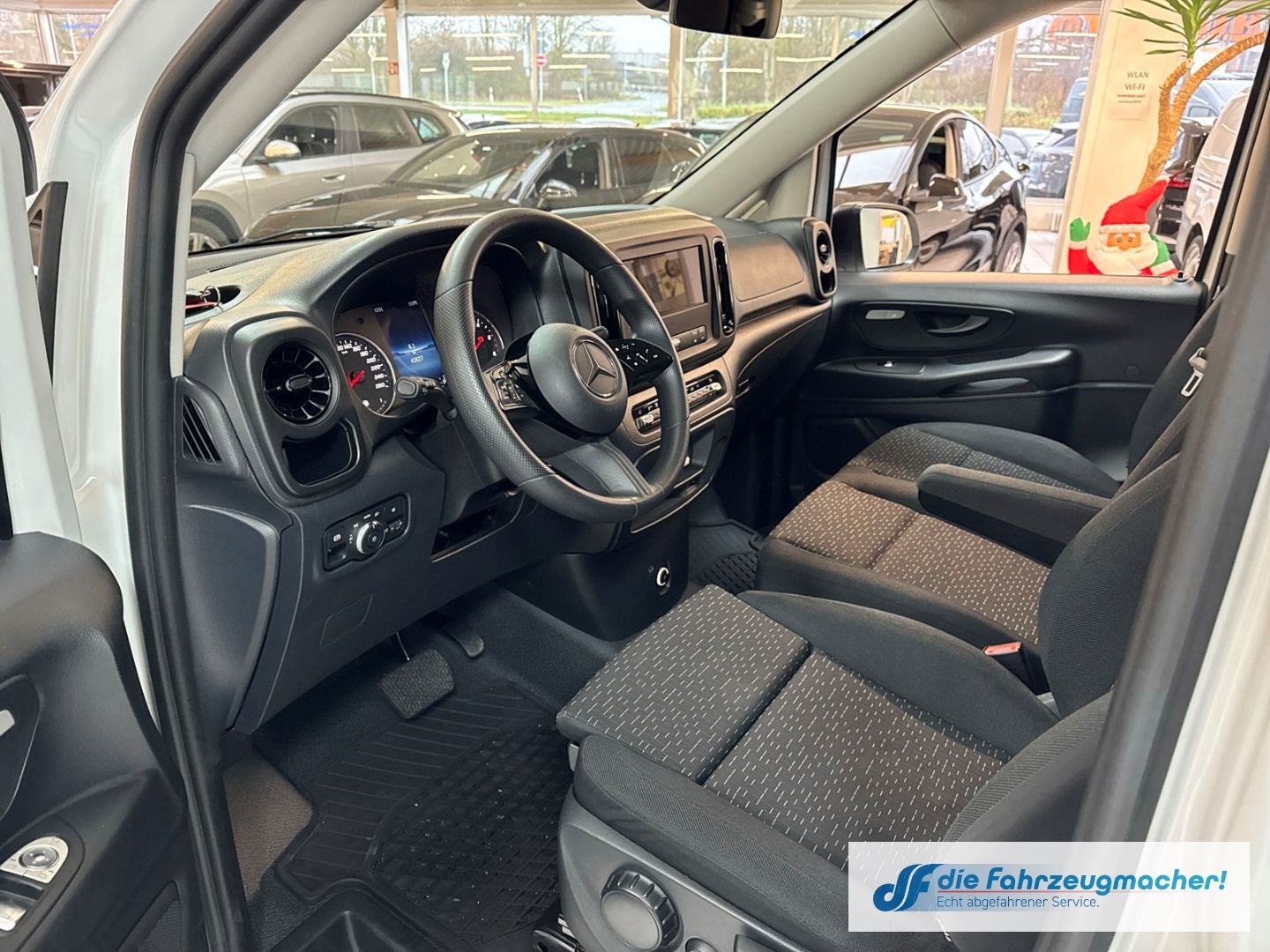 Fahrzeugabbildung Mercedes-Benz Vito Kasten 116 CDI RWD PRO lang Navi Apple CarP