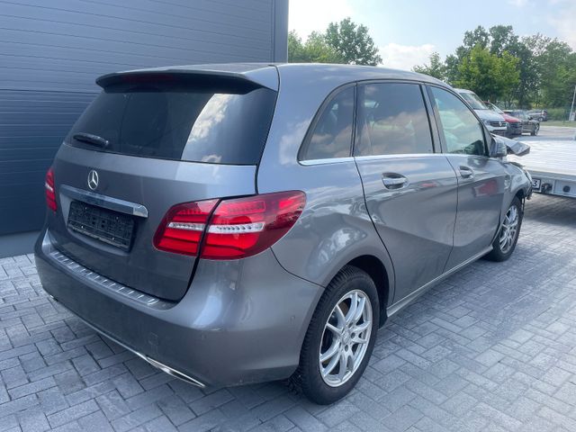 Mercedes-Benz B 220 B -Klasse B 220 4Matic