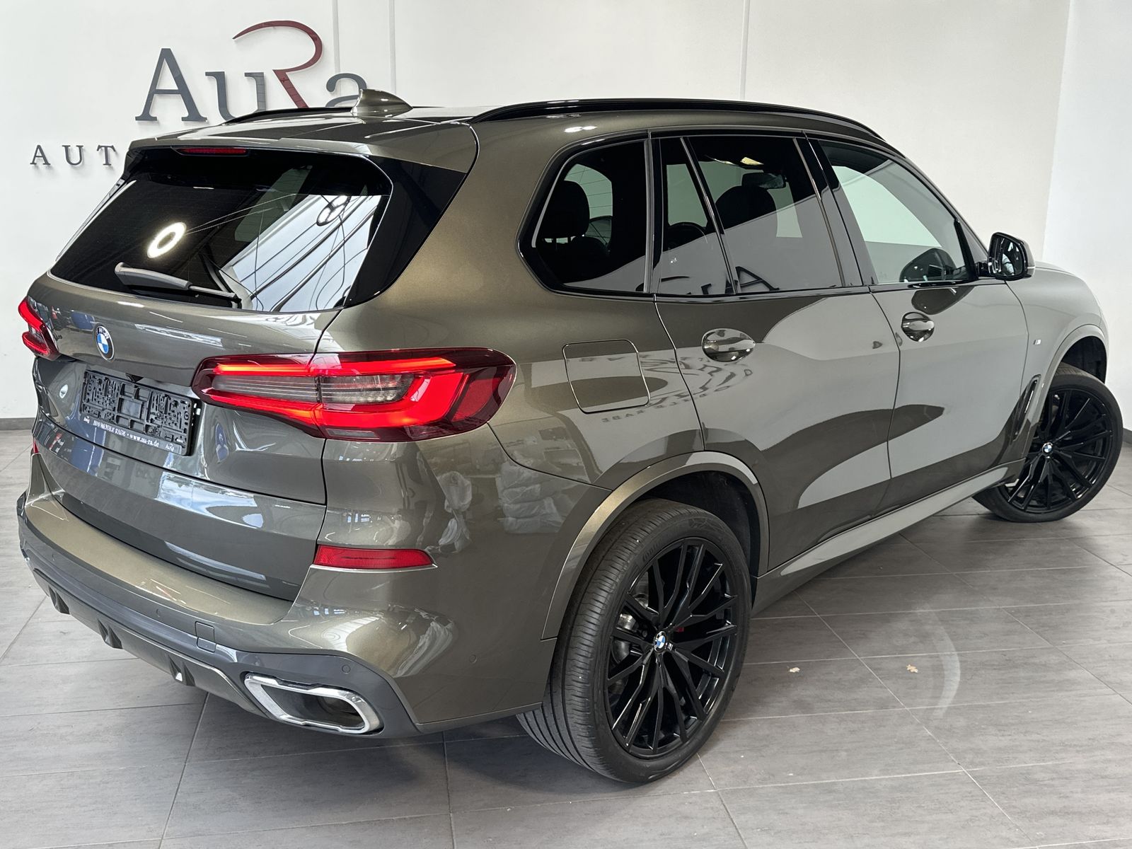 Fahrzeugabbildung BMW X5 xDrive30d M-Sport NAV+LASER+PANO+22ZO+HEAD-UP