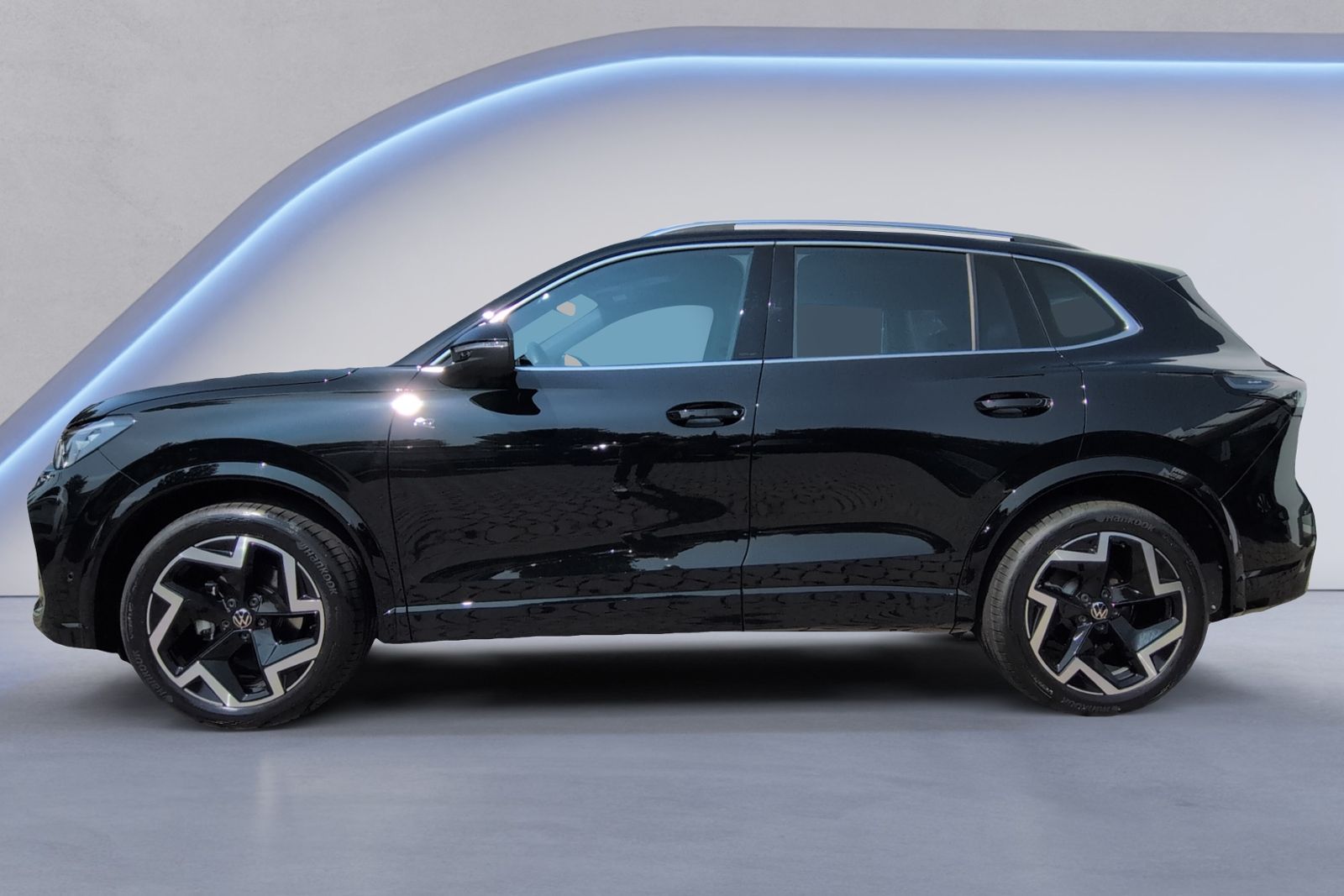 Tiguan R-Line 1.5 eTSI DSG +LED+NAVI+SHZ+KAMERA