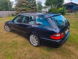 Mercedes-Benz E 280 T AVANTGARDE  - Mercedes-Benz E 280 mit Benzin-Antrieb: Kombi