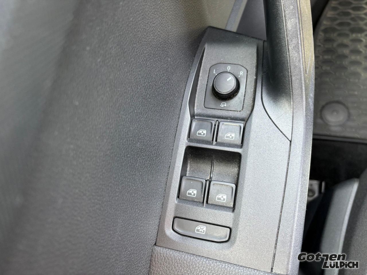 Fahrzeugabbildung SEAT Arona 1.0 TSI Style Style 1,0TSI Climatronic