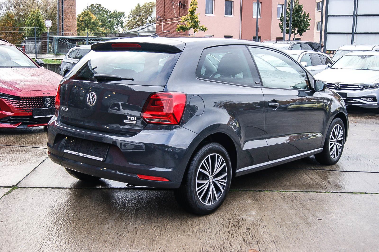 Fahrzeugabbildung Volkswagen Polo V 14TDI Allstar KLIMAAUTOMATIK TEMPOMAT PDC