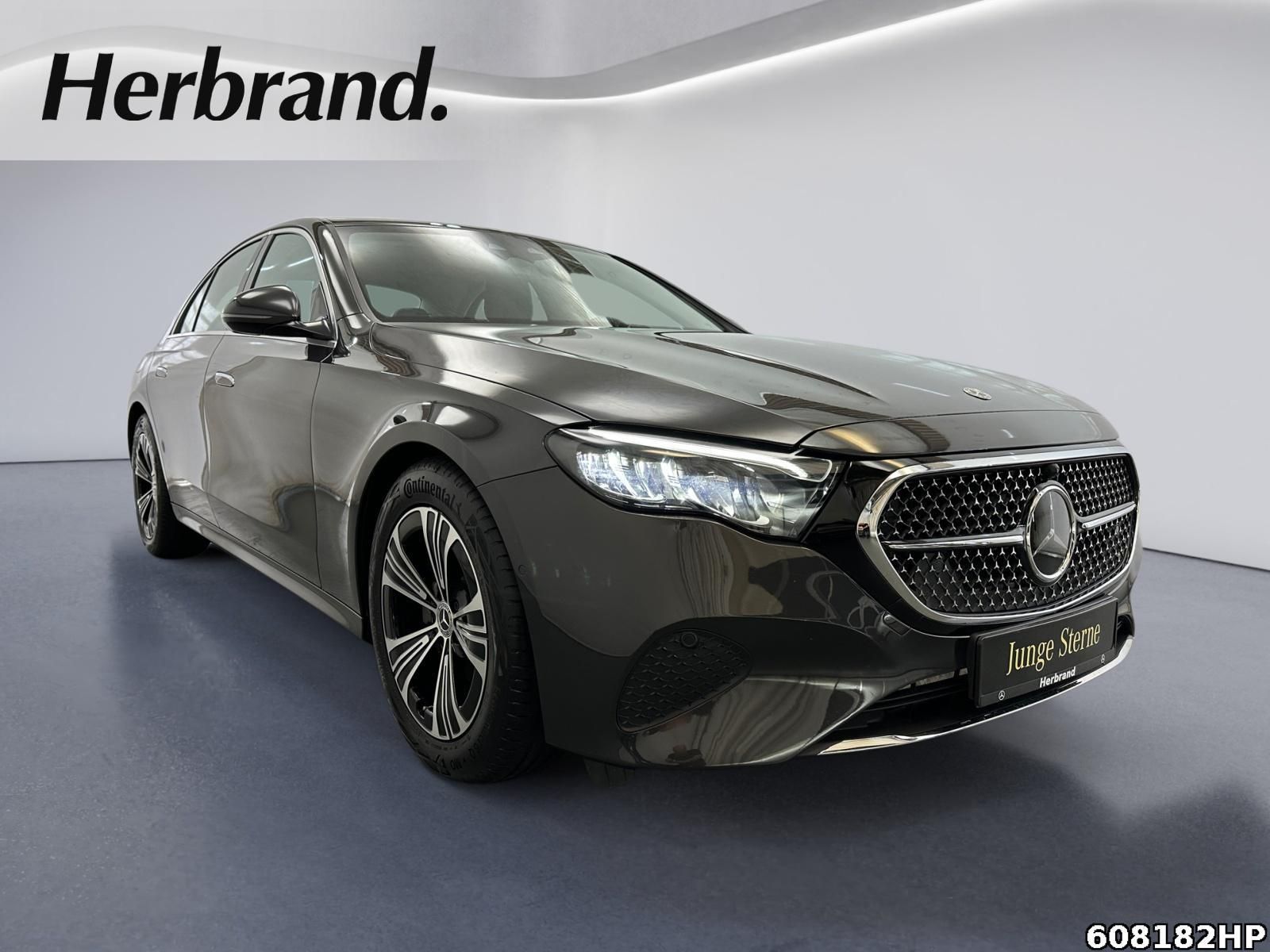 Mercedes-Benz E 220 d Avantgarde AHK Distronic Ambiente + foto 2