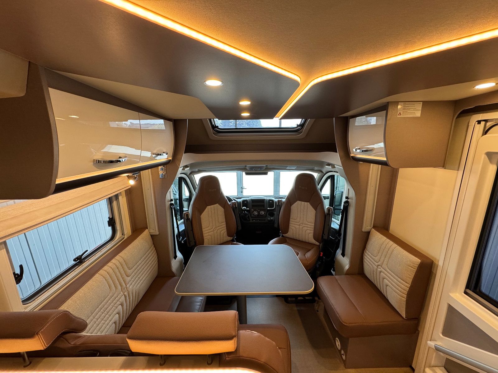 Fahrzeugabbildung Bürstner Lyseo TD 690 HL - 17.359€ SPAREN!