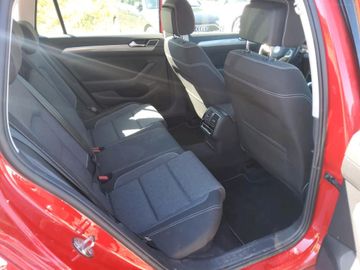 Volkswagen Passat - 8