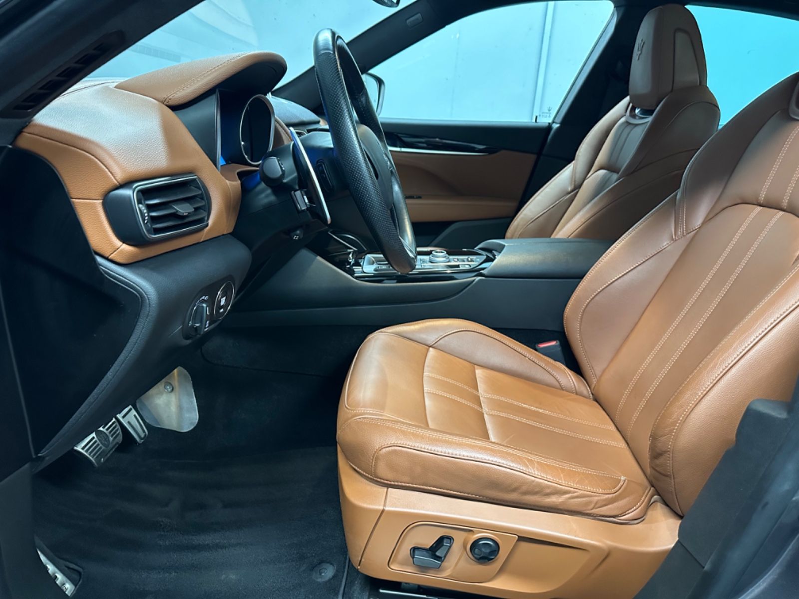 Fahrzeugabbildung Maserati Levante S Q4 GRANSPORT SKYHO.*PANO*H&K*NERISSIMO