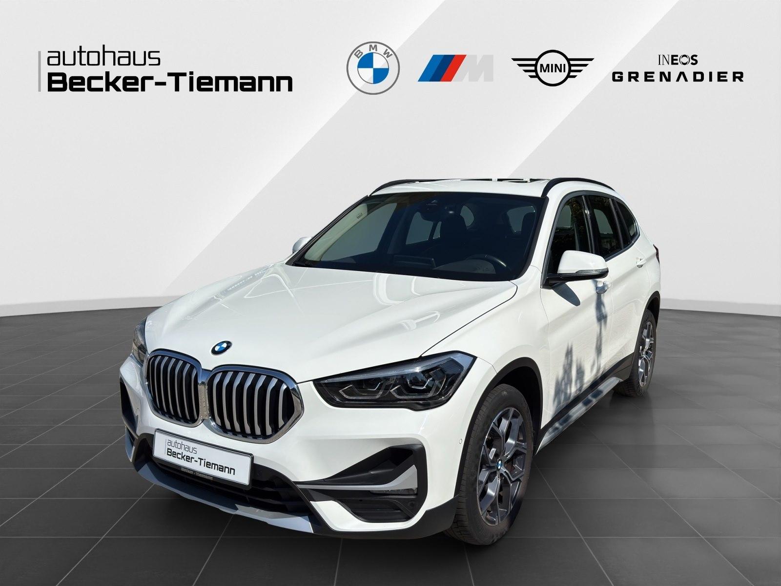 BMW X1 xDrive20d 18" / AHK / HUD / DrivAss / Pano / 