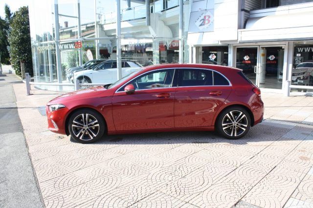 Mercedes-Benz MERCEDES-BENZ A 200 Sport imagem 2
