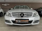 Mercedes-Benz C 180 CGI BlueEfficiency*Bi-Xenon*Comand*SHZ* - Mercedes-Benz C 180: Cgi Blueefficiency