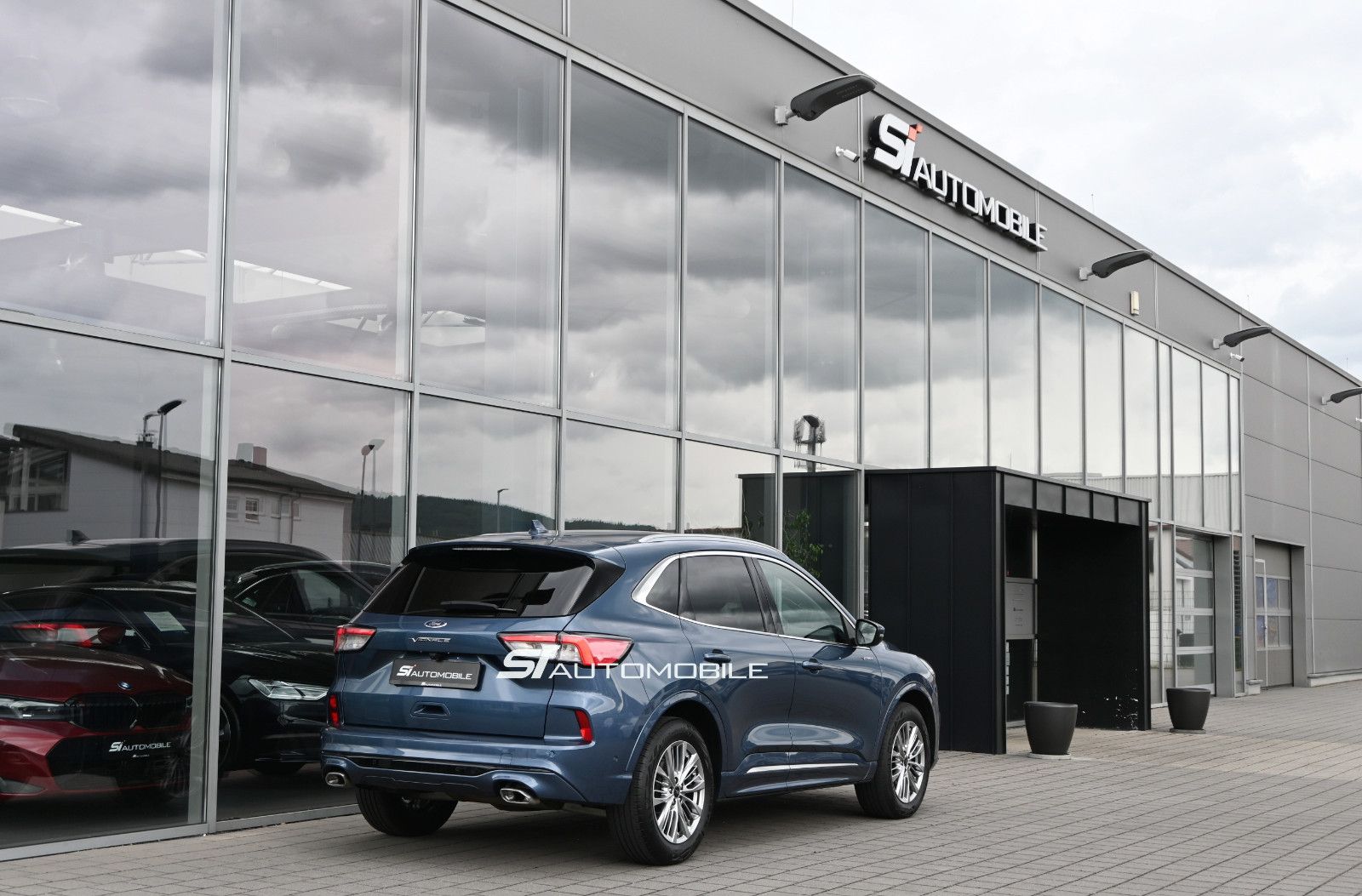 Fahrzeugabbildung Ford Kuga 2.0 D Aut. 4WD VIGNALE °ACC°HEAD-UP°STANDHZ