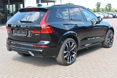 Fahrzeugabbildung Volvo XC60 B4 D AWD Ultimate Dark*STDHZG*360°*LUFT*