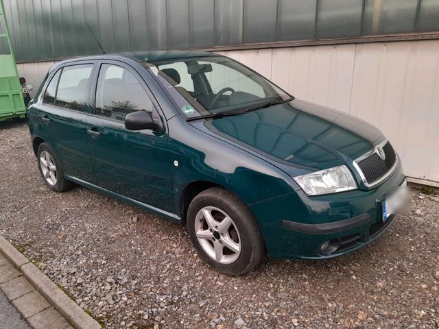 Skoda Fabia 1,2 Benzin schönes Auto