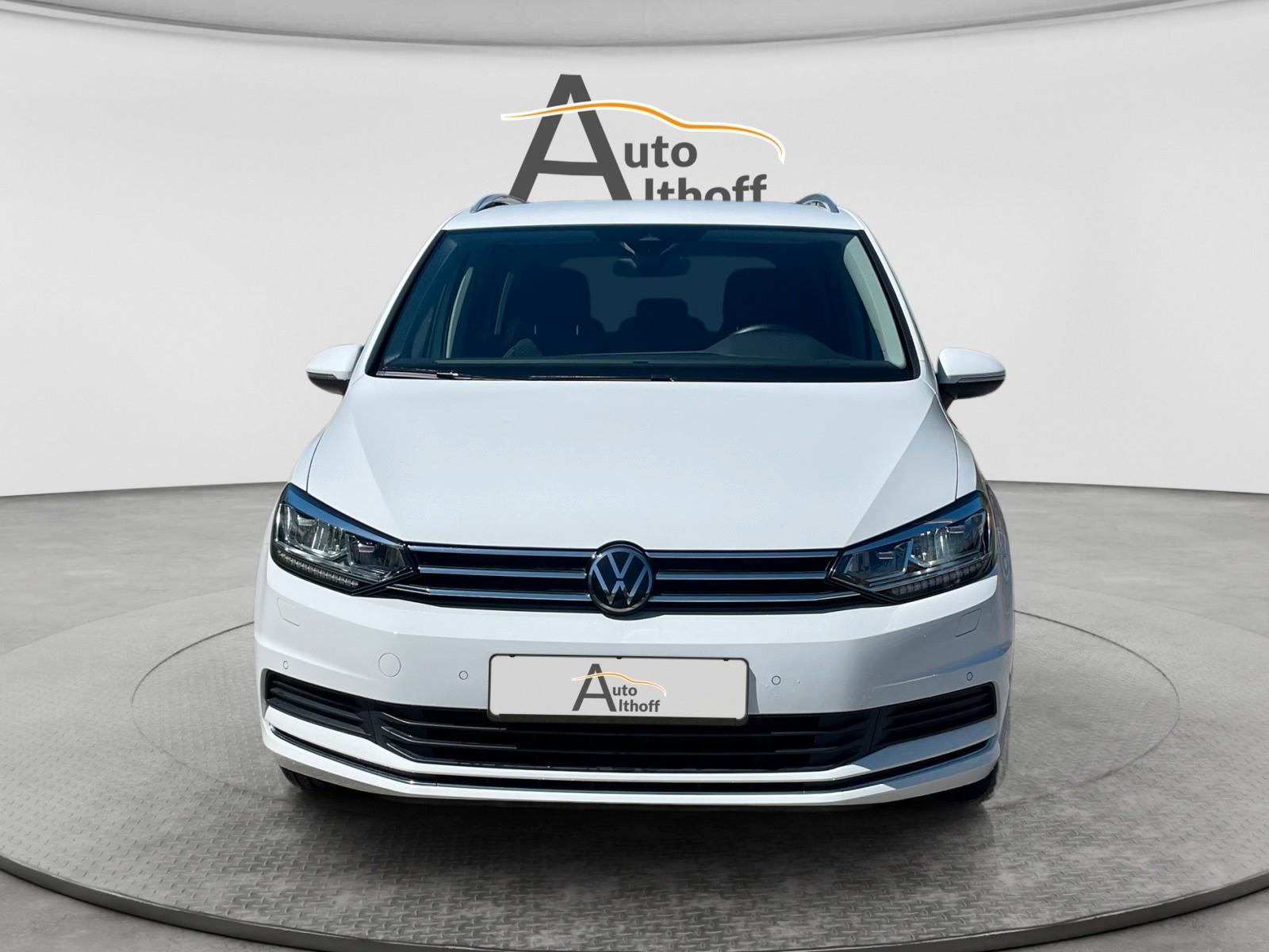 Volkswagen Touran 1.5TSI DSG IQ LED ASSIST ACC PARK