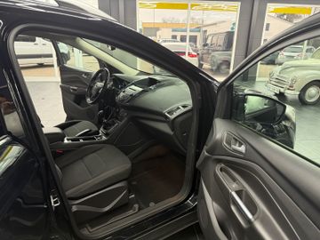 Ford Kuga - 8