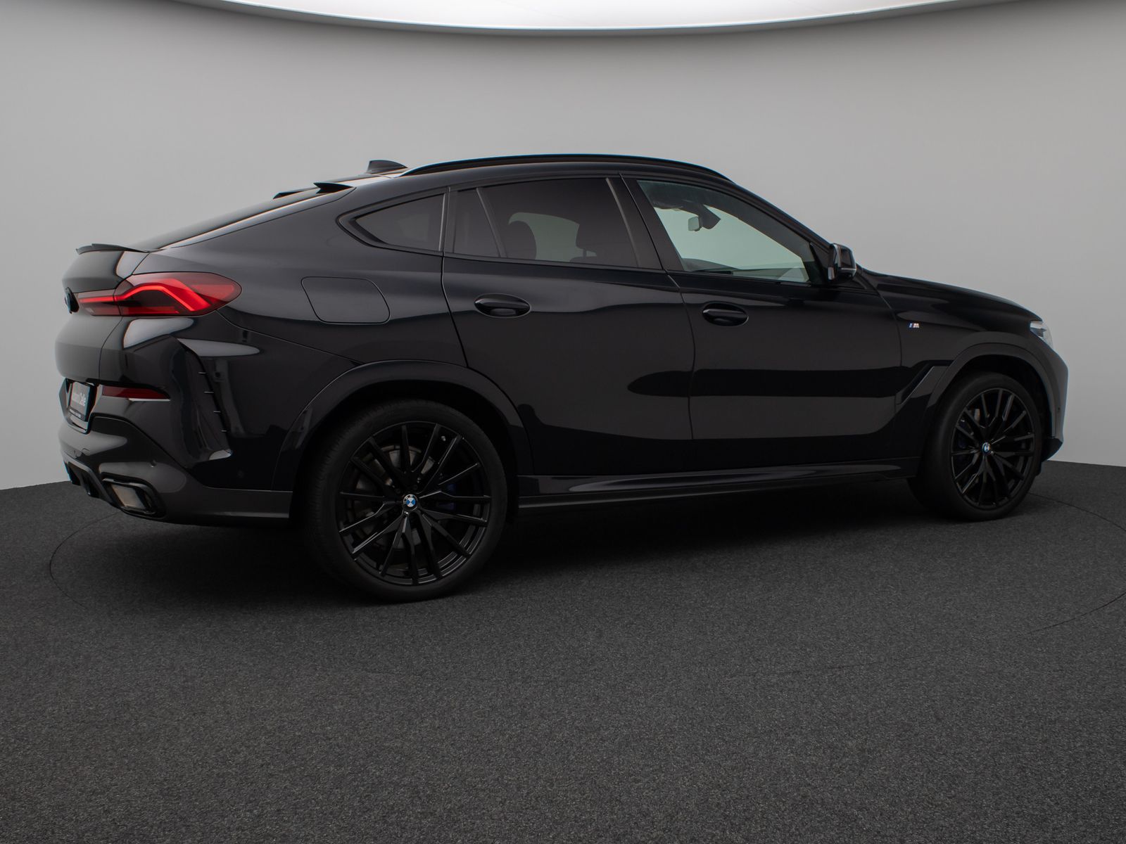 Fahrzeugabbildung BMW X6 xD30d M Sport DAB 360°DisplKey AHK Alarm 22"