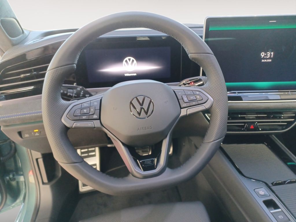 Fahrzeugabbildung Volkswagen Passat Variant 2.0 TDI 4Motion DSG R-Line Sthzg