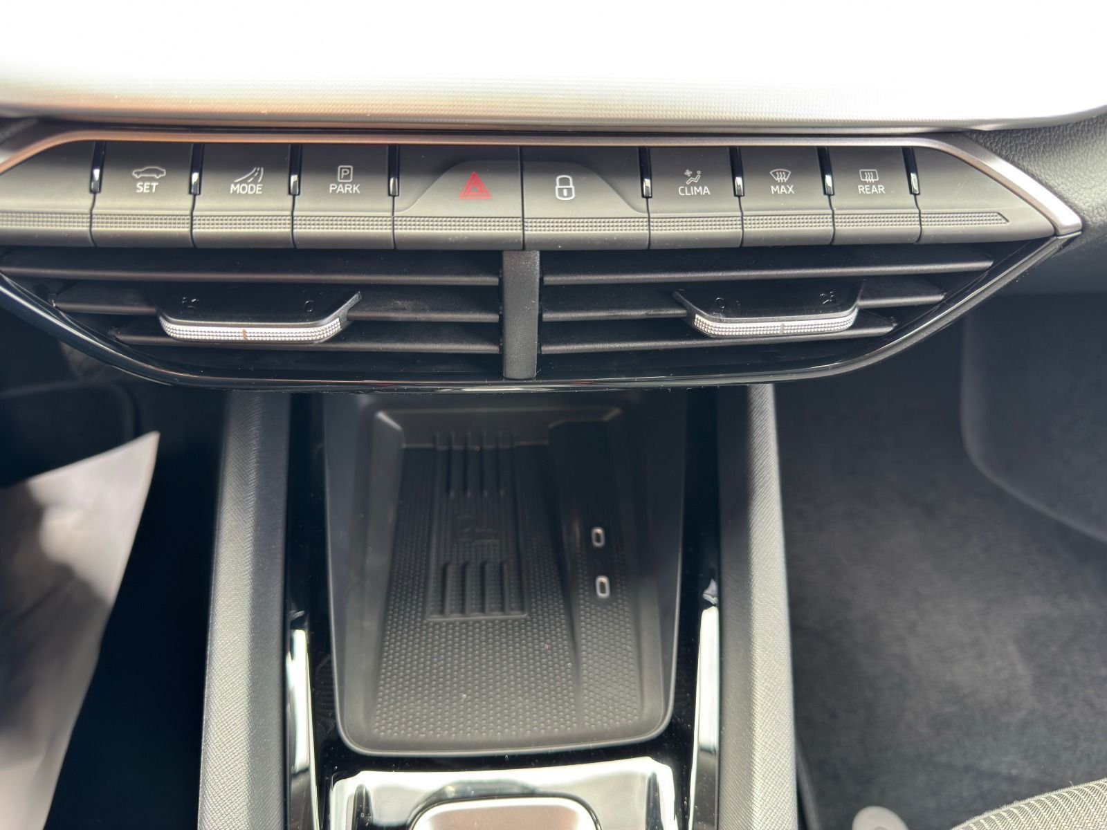 Fahrzeugabbildung SKODA Octavia Combi 1.5 TSI DSG*AHK*RFK*NAVI*eHeck